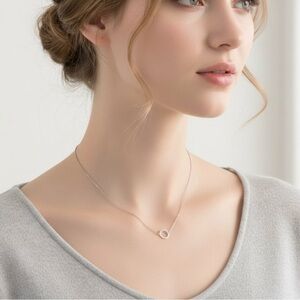 Chic Silver Circle Pendant Necklace